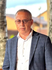 Андрей Новиков