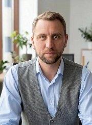 Олег Бочаров